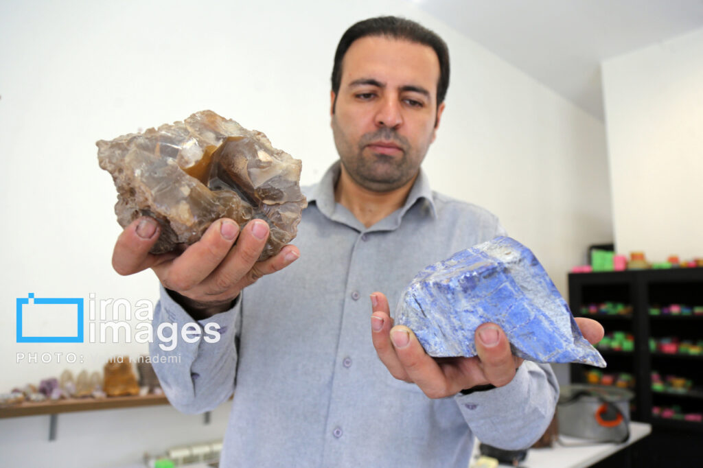 تنوع رنگ و شکل در سنگهای قیمتی