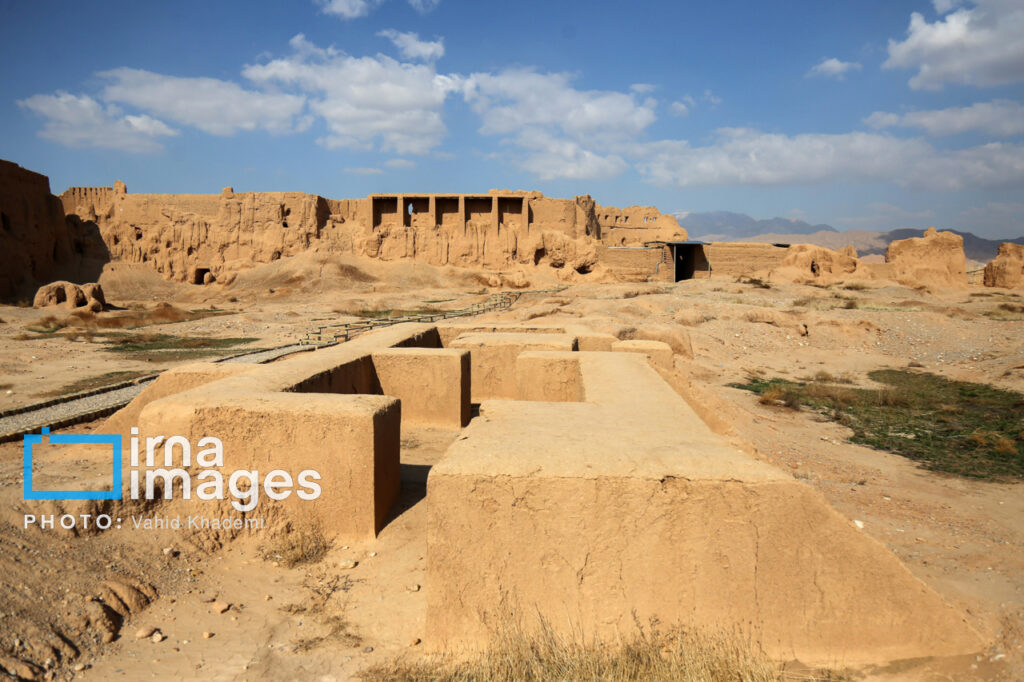 جزئیات معماری بومی در بنای ملی اسفراین