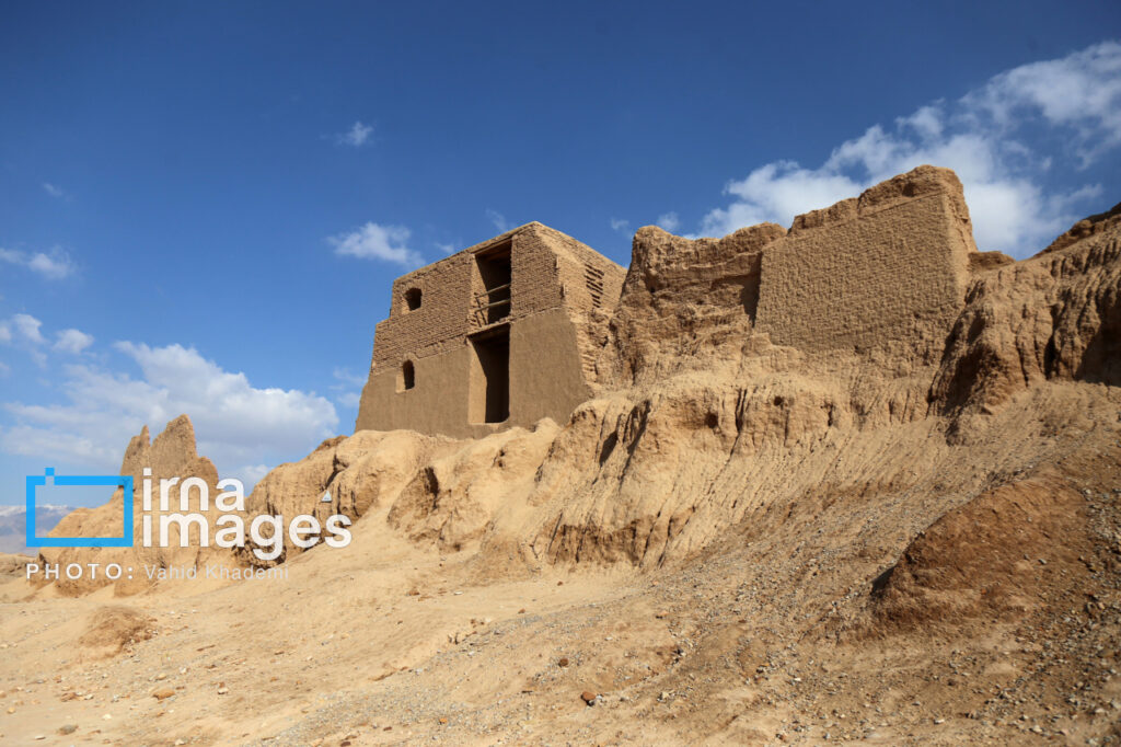 نمایی از بخش‌های سالم‌تر ساختار خشتی ارگ
