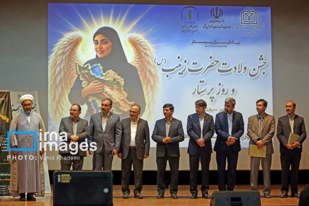 هم‌نشینی و گفتگوی مسئولان با پرستاران حاضر در مراسم