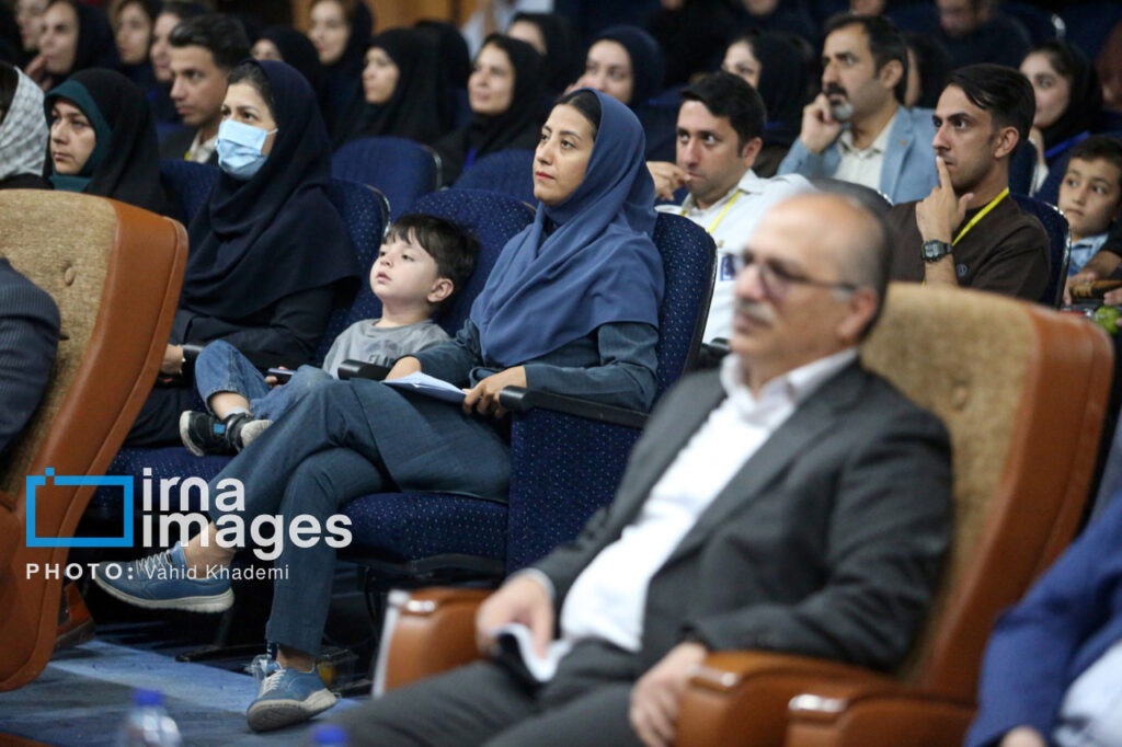 سخنرانی مسئولان در گرامیداشت هفته پرستار