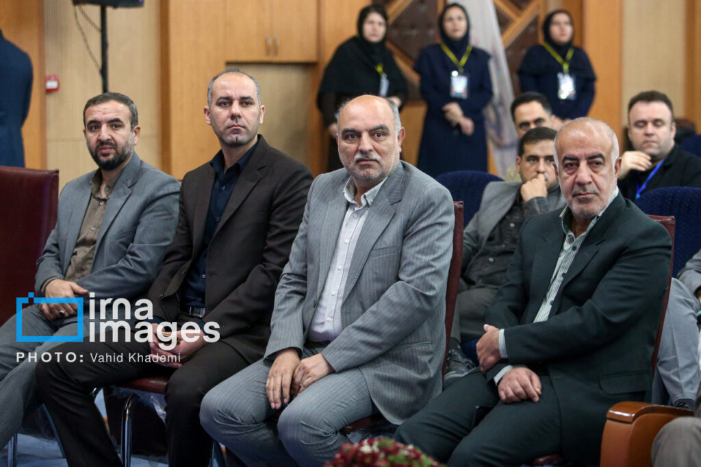 حضور پرشور اصحاب فرهنگ در نشست با وزیر