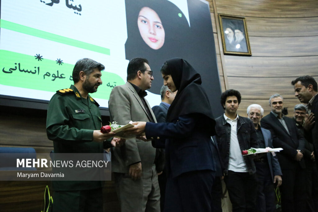 پایان مراسم باشکوه تجلیل از نخبگان تحصیلی در بجنورد